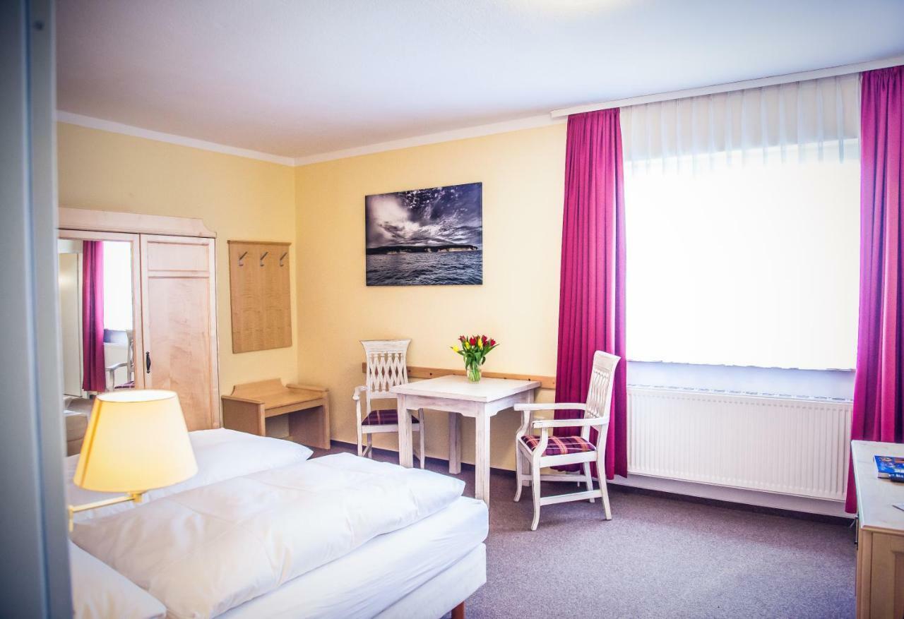 Hotel Altes Kurhaus Baabe Exterior photo